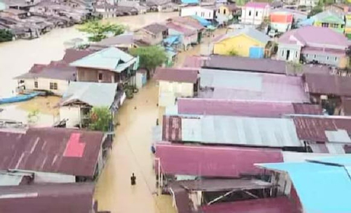 Sangatta terendam banjir dalam lumpuhkan kegiatan masyarakat