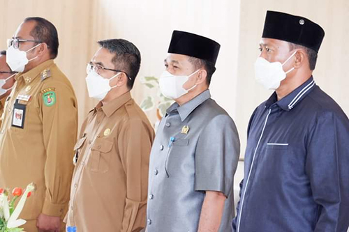 Ketua Dewan Joni, Wakil Ketua II Arfan, Bupati Ardiansyah, Wabup Kasmidi Bulang khimad pimpin bersama Musrenbang