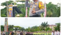 Kapolda Kaltim Irjen Pol. Endar Priantoro, memimpin Apel Gelar Pasukan Operasi Lilin Mahakam 2025 di Balikpapan, Jumat (19/12/2025). Apel ini digelar sebagai bentuk pengecekan kesiapan personel dan sarana prasarana pengamanan perayaan Natal 2025 dan Tahun Baru 2026, dengan melibatkan personel gabungan TNI, Polri, serta instansi terkait di seluruh wilayah Kalimantan Timur.